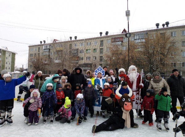 НОВОГОДНЯЯ ШКОЛА ВЕСЕЛЕНИЯ